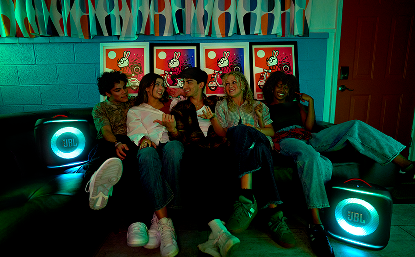 До 15 часа време за възпроизвеждане