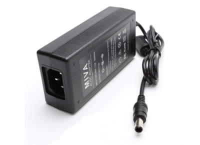 АДАПТОР 14V/3A С БУКСА 6.5/4.4ММ