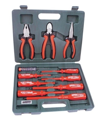 КОМПЛЕКТ ИНСТРУМЕНТИ КЛЕЩИ ОТВЕРТКИ