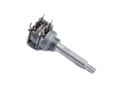 ПОТЕНЦИОМЕТЪР 100K СТЕРЕО ЛОГАРИТМИЧЕН С КЛЮЧ