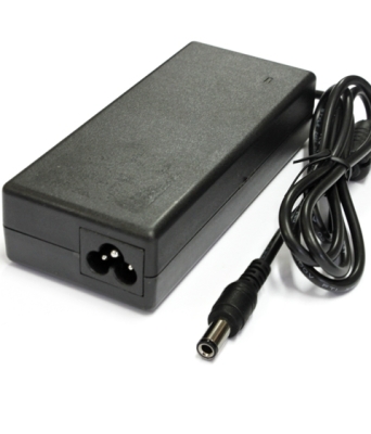АДАПТОР ЗАХРАНВАНЕ ЗА ЛАПТОП 220V TOSHIBA 15V 5A С БУКСА 6.3/3.0ММ