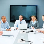 РАЗКЛОНИТЕЛ 3 ГНЕЗДА "FLIP-UP" ​​ЗА ВГРАЖДАНЕ В МЕБЕЛИ